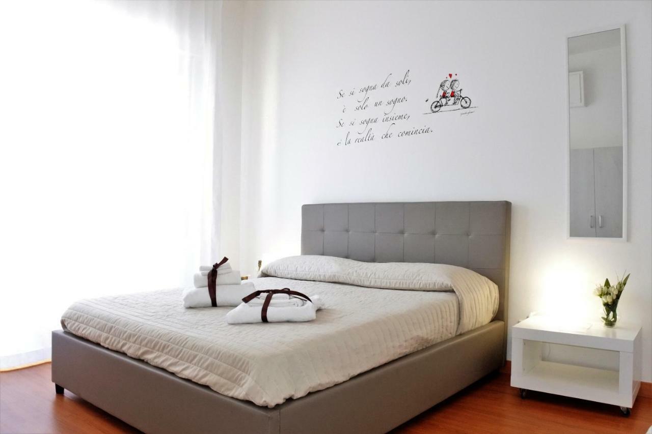 B&B Noto Politeama ปาแลร์โม ภายนอก รูปภาพ