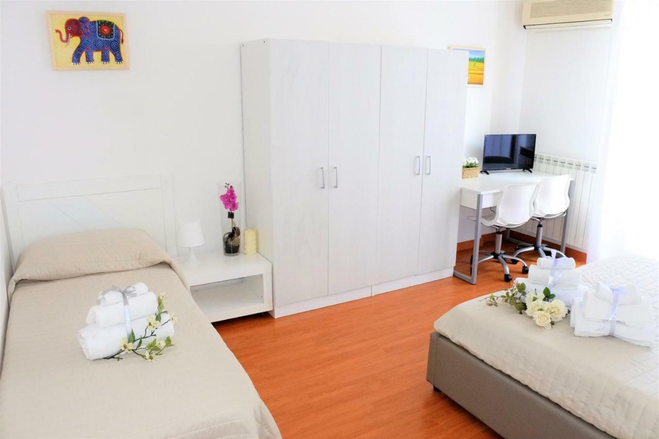 B&B Noto Politeama ปาแลร์โม ภายนอก รูปภาพ